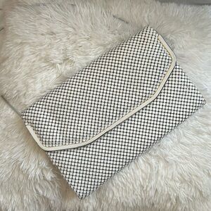 VINTAGE WHITE WIRED CROSSBODY